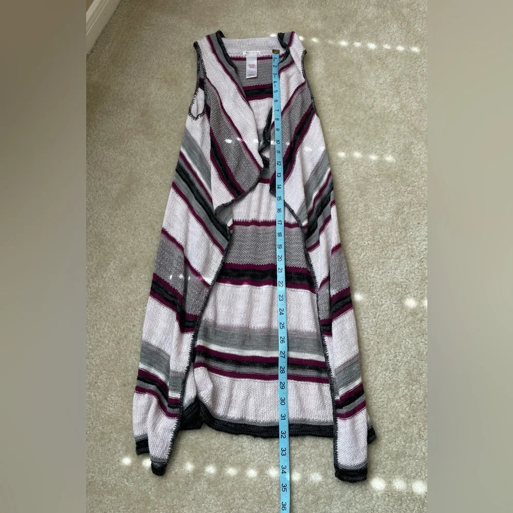 Xhilaration girl’s sweater